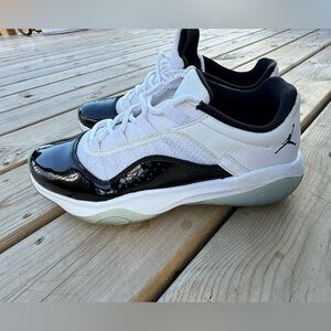Jordan Athletic Shoes Black and White